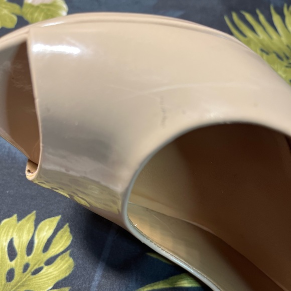 Merona Faux Patent Leather Nude Open Toe Heels (Fair condition) Size 8.5 - Picture 3 of 9